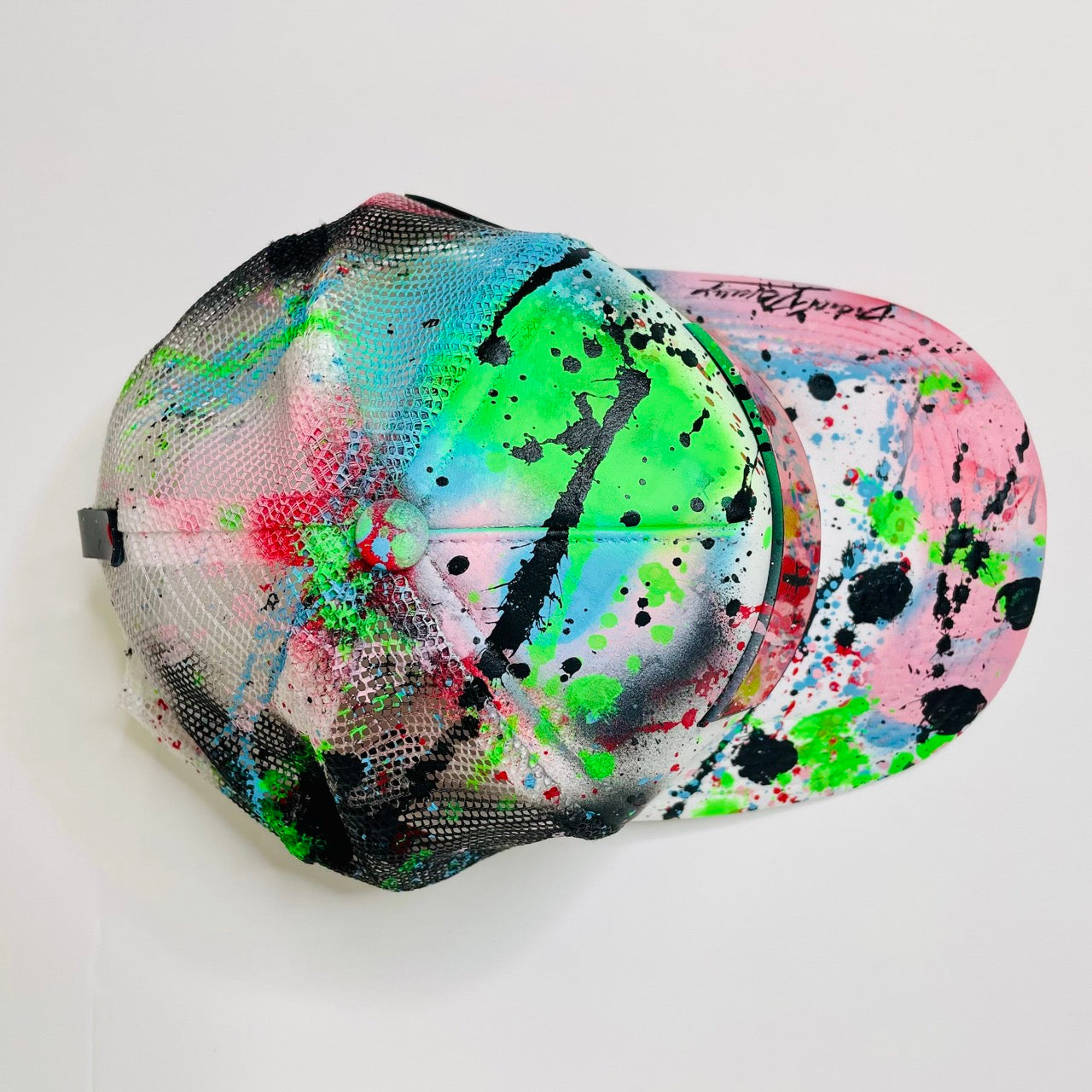 PARTCH Atelier Je t'aime Trucker Hat breathable | Custom Spray Paint